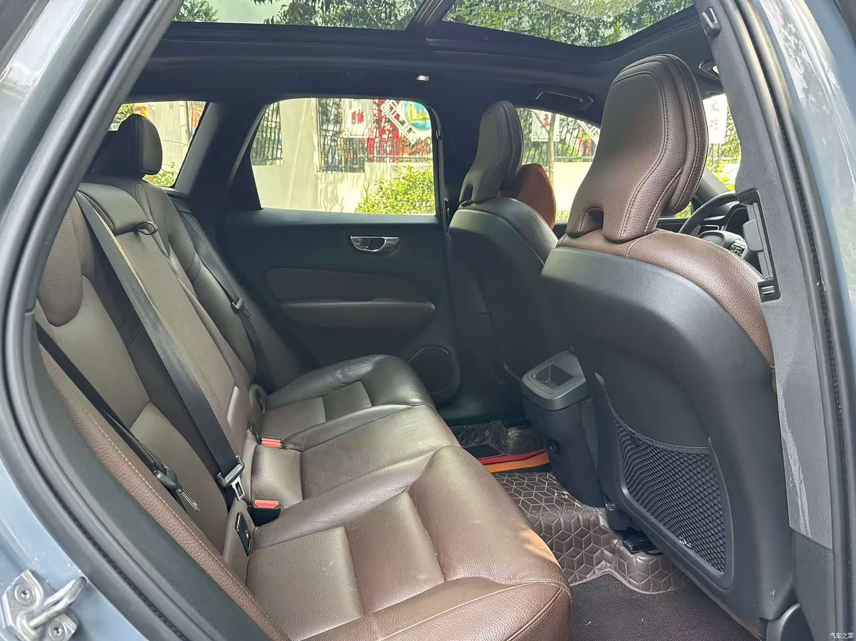 Volvo XC60, 2021 все фото