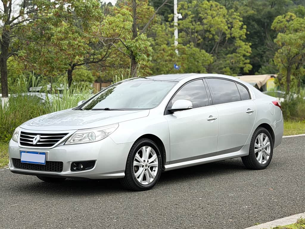 Renault 纬度