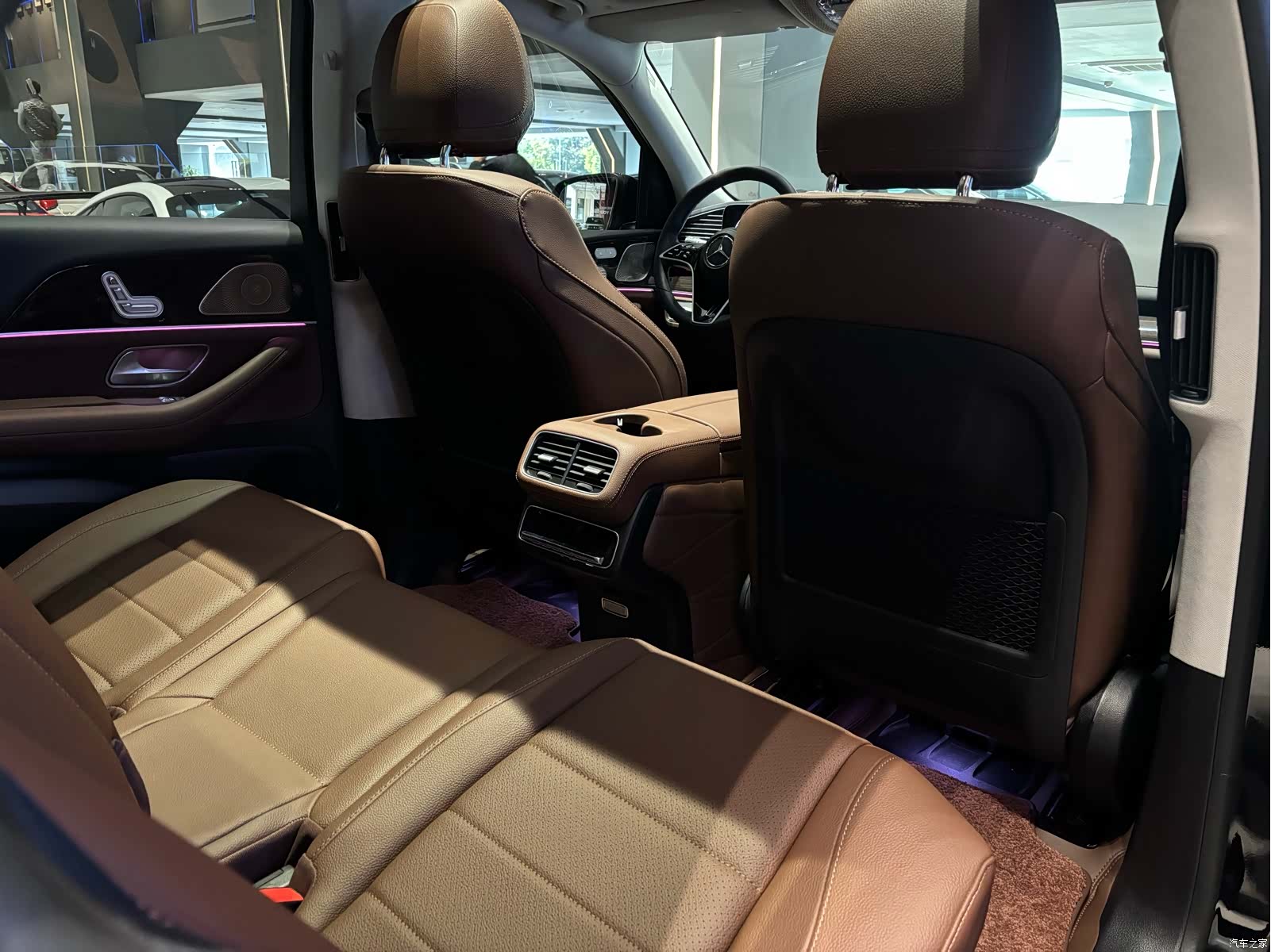 Mercedes-Benz GLE, 2024 16