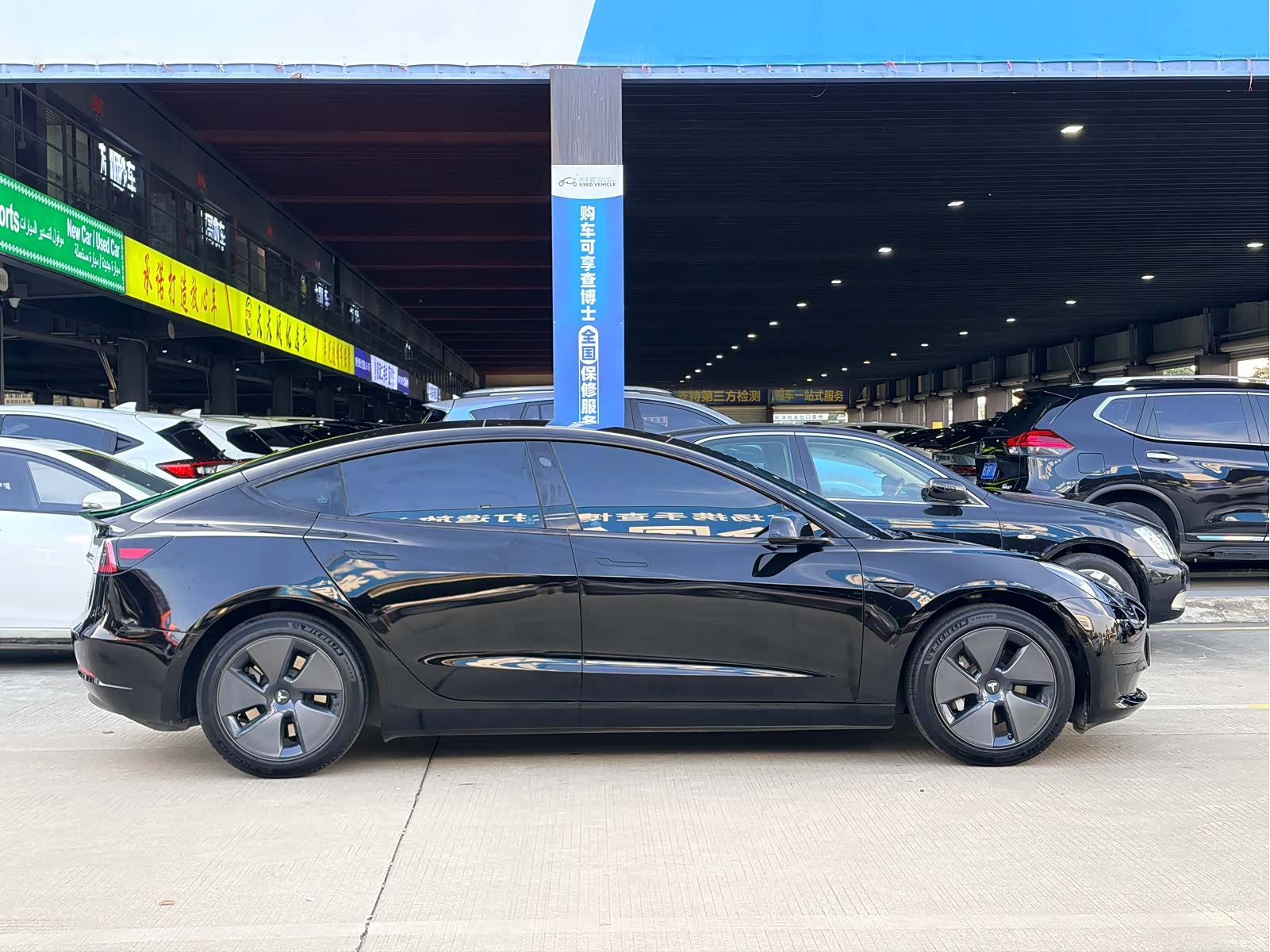 Tesla Model 3, 2023 4