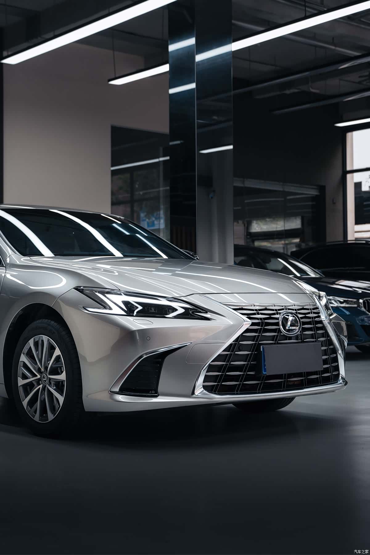 Lexus ES, 2025 7