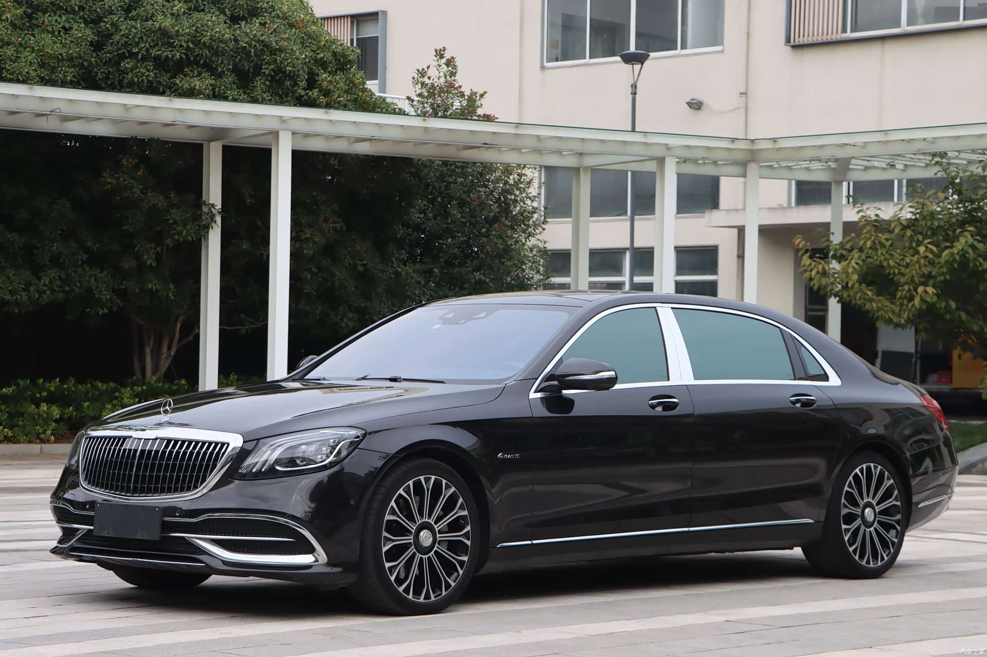 Maybach S-Class, 2020 3