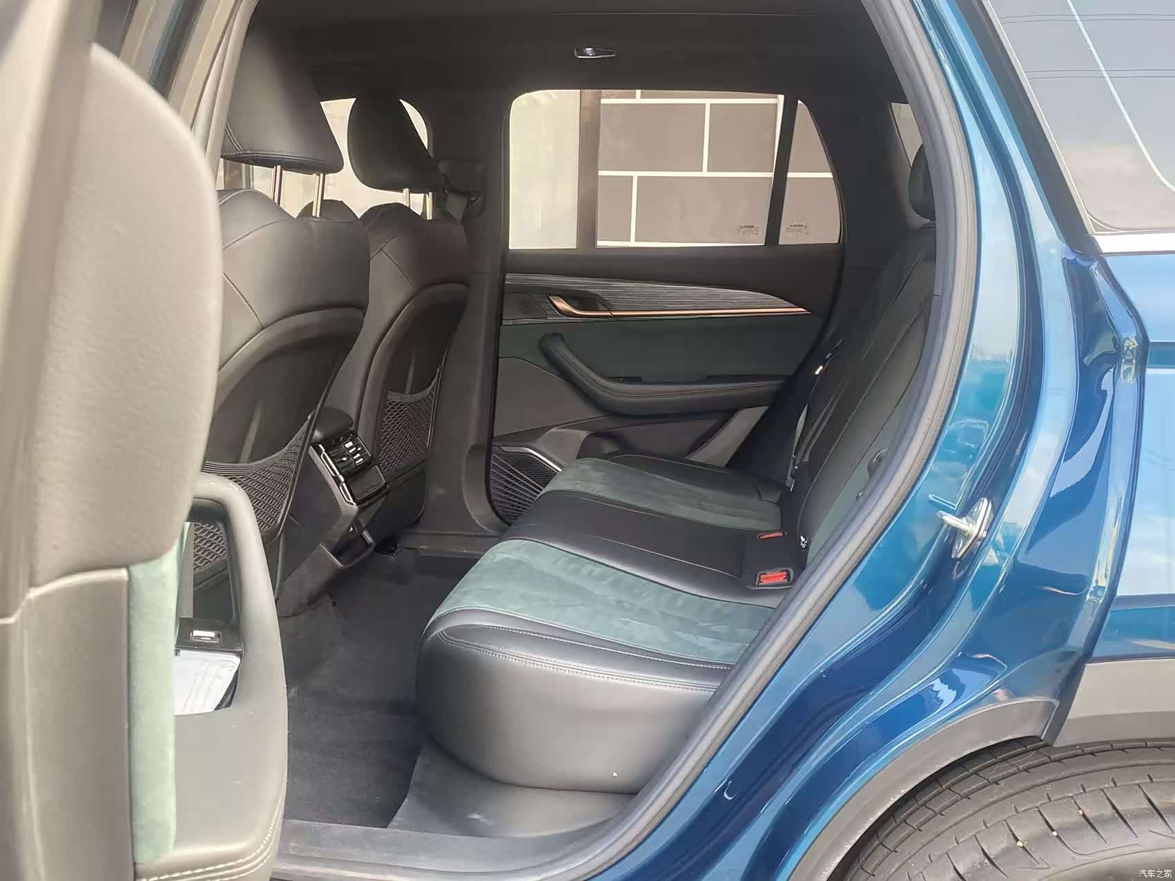 Geely Xingyue L, 2024 13