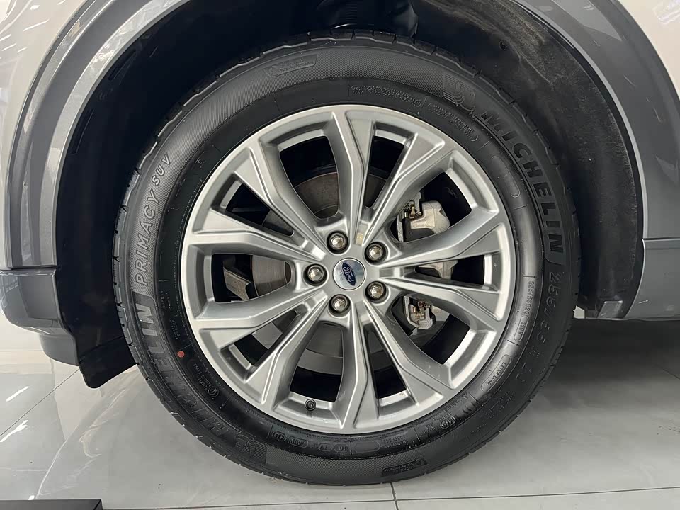 Ford Explorer Ford Explorer