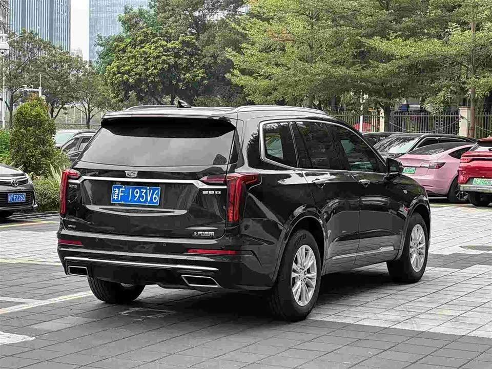 Cadillac XT6