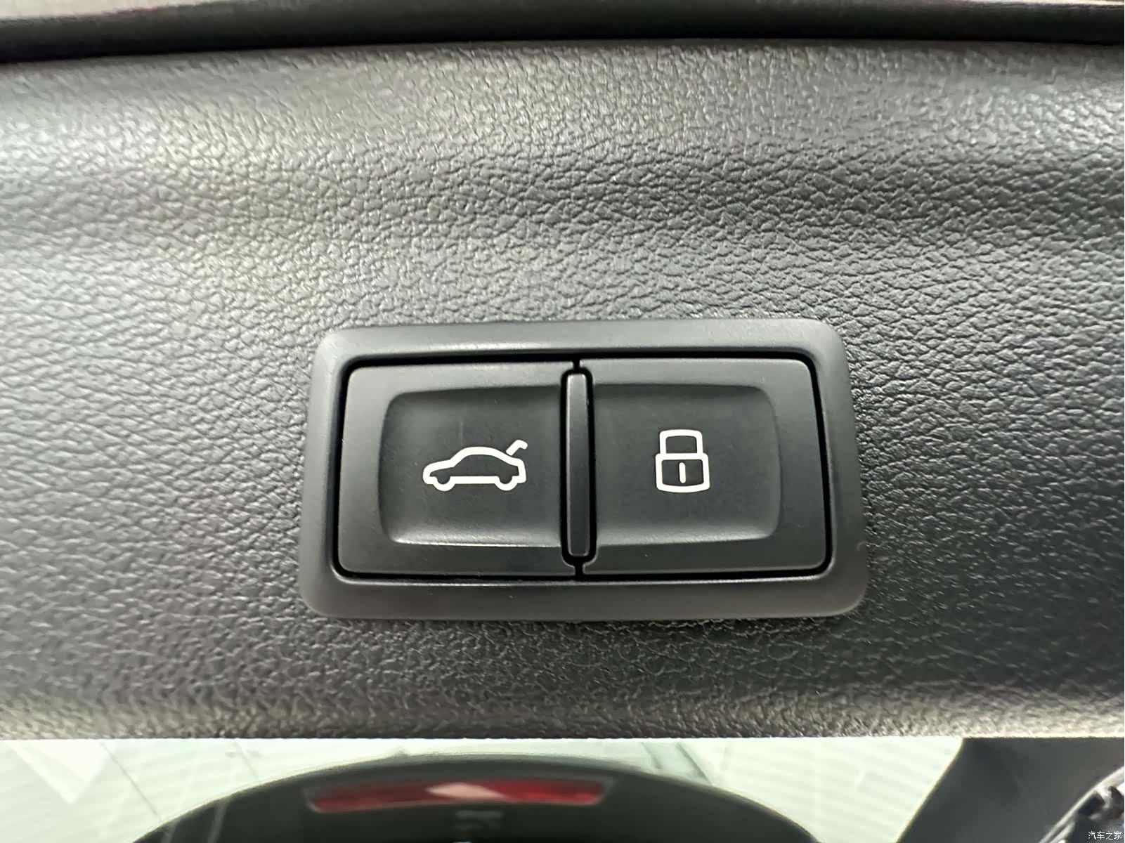 Audi Q3, 2022 10