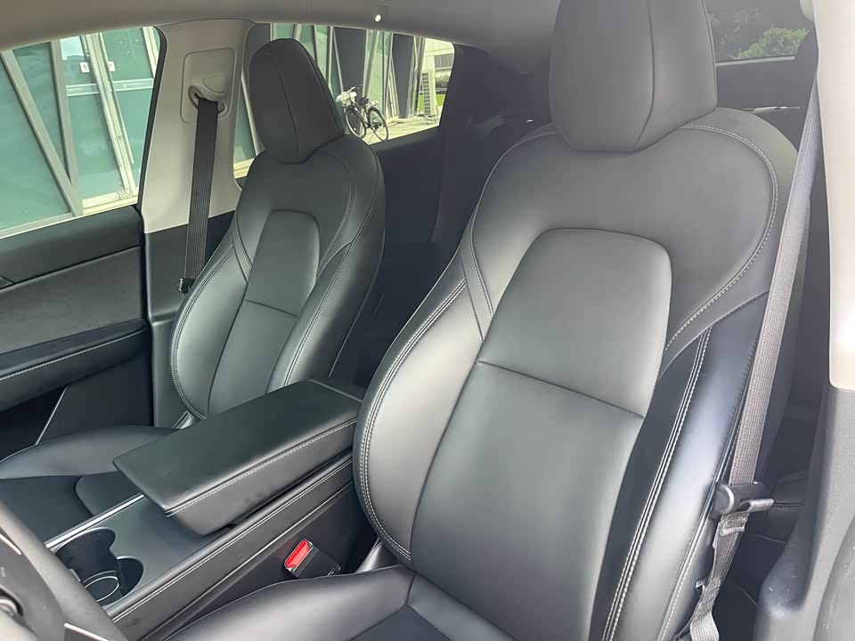 Tesla Model Y Tesla Model Y