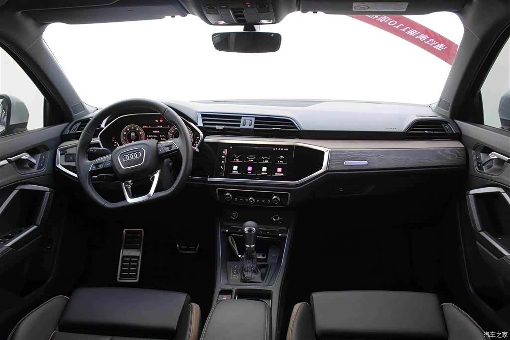 Audi Q3, 2023 6