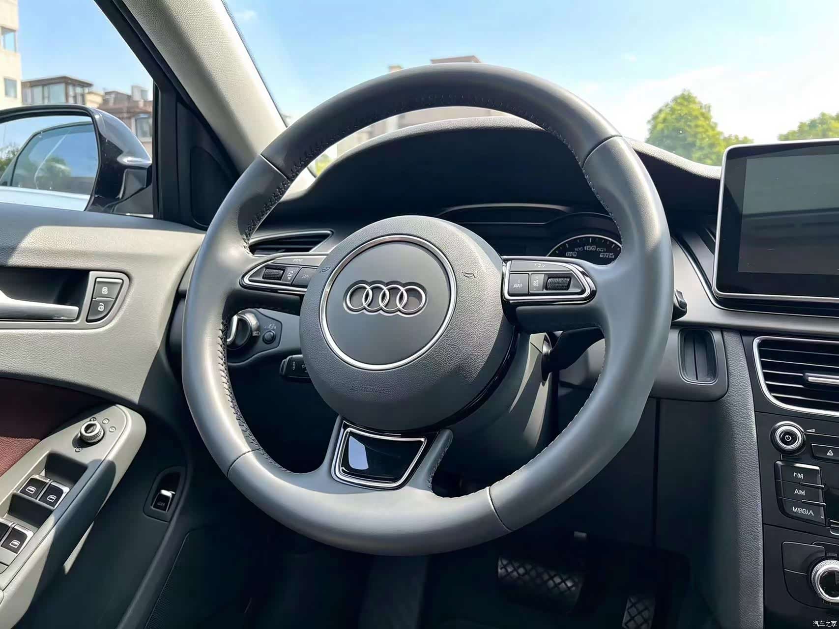 Audi A4L, 2015 12