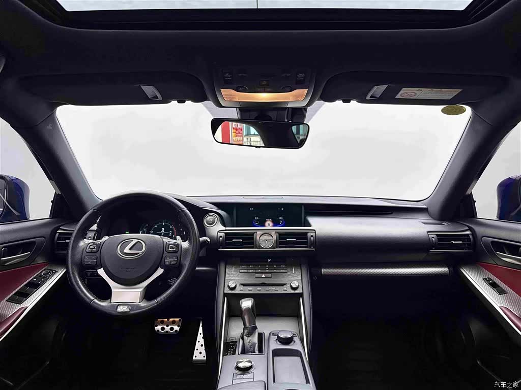 Lexus IS, 2019 8