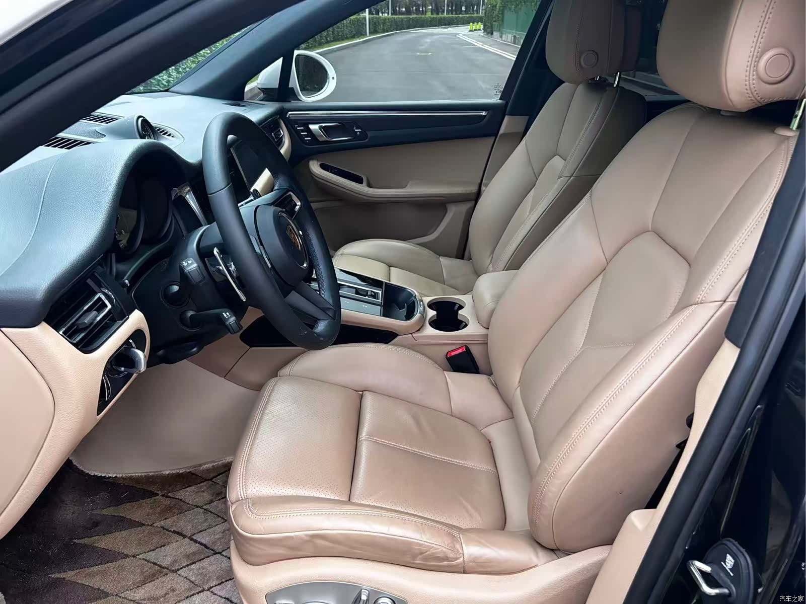 Porsche Macan, 2024 9