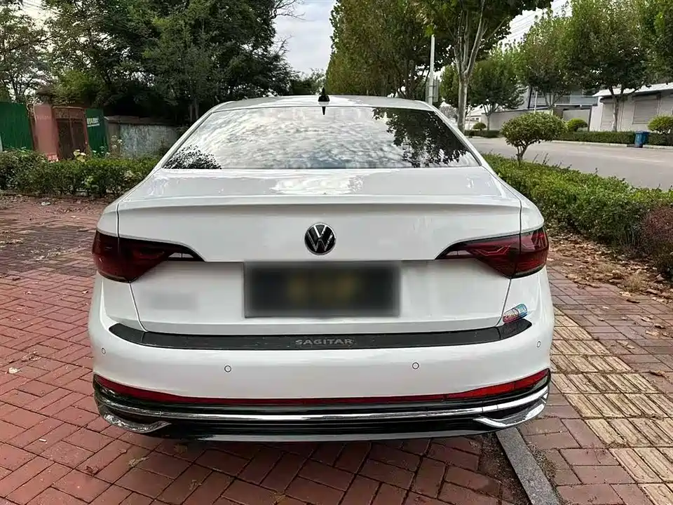 Volkswagen Sagitar