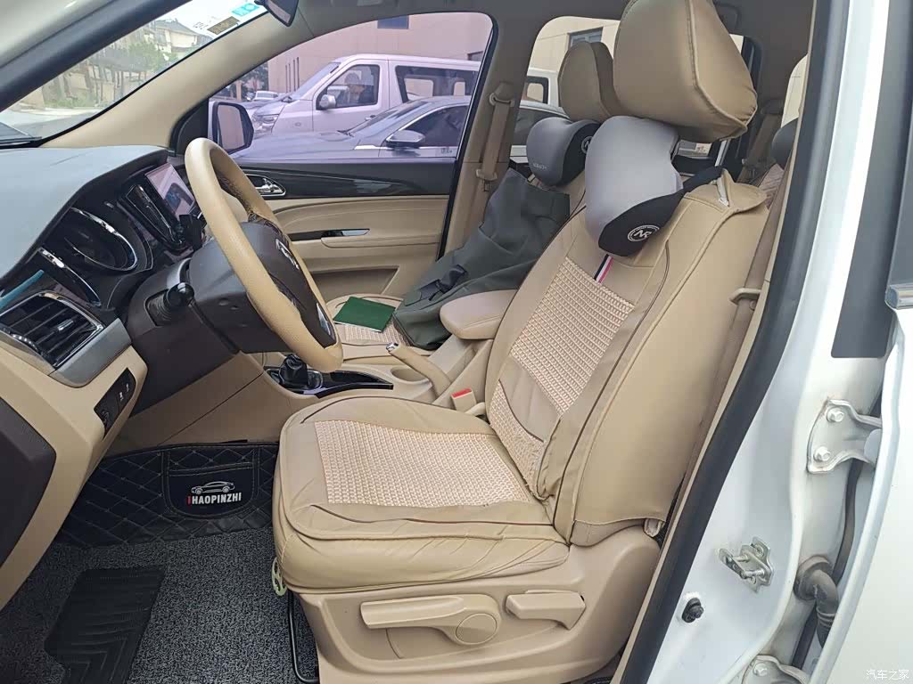 Wuling 730, 2017 8