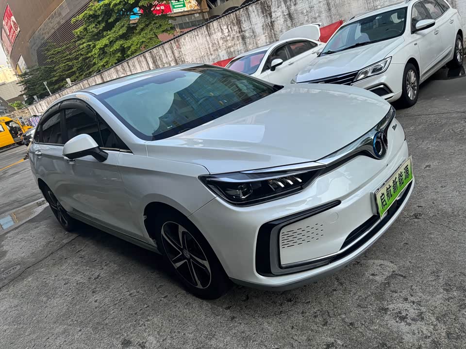 BAIC Beijing EU5