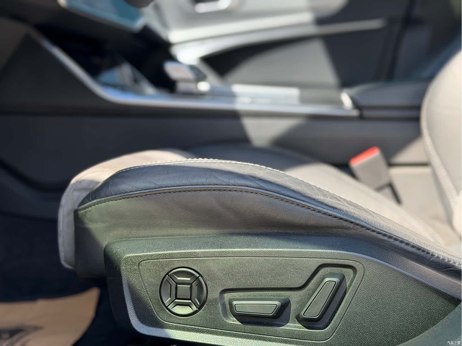 Audi A6L, 2021 все фото