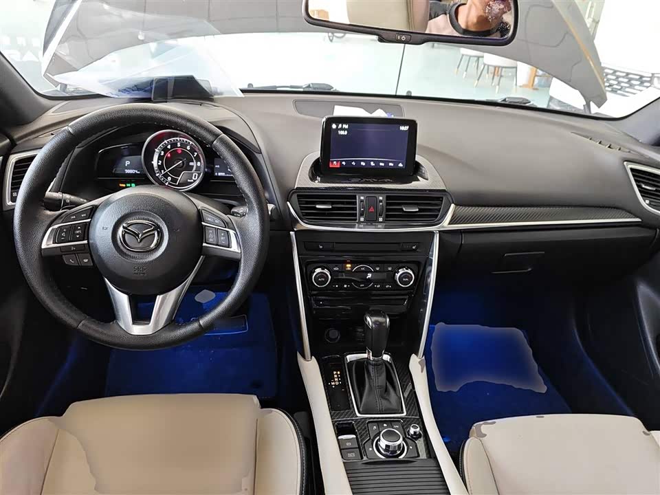 Mazda CX-4