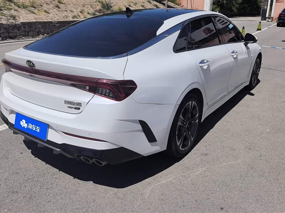 Kia K5 Kia K5