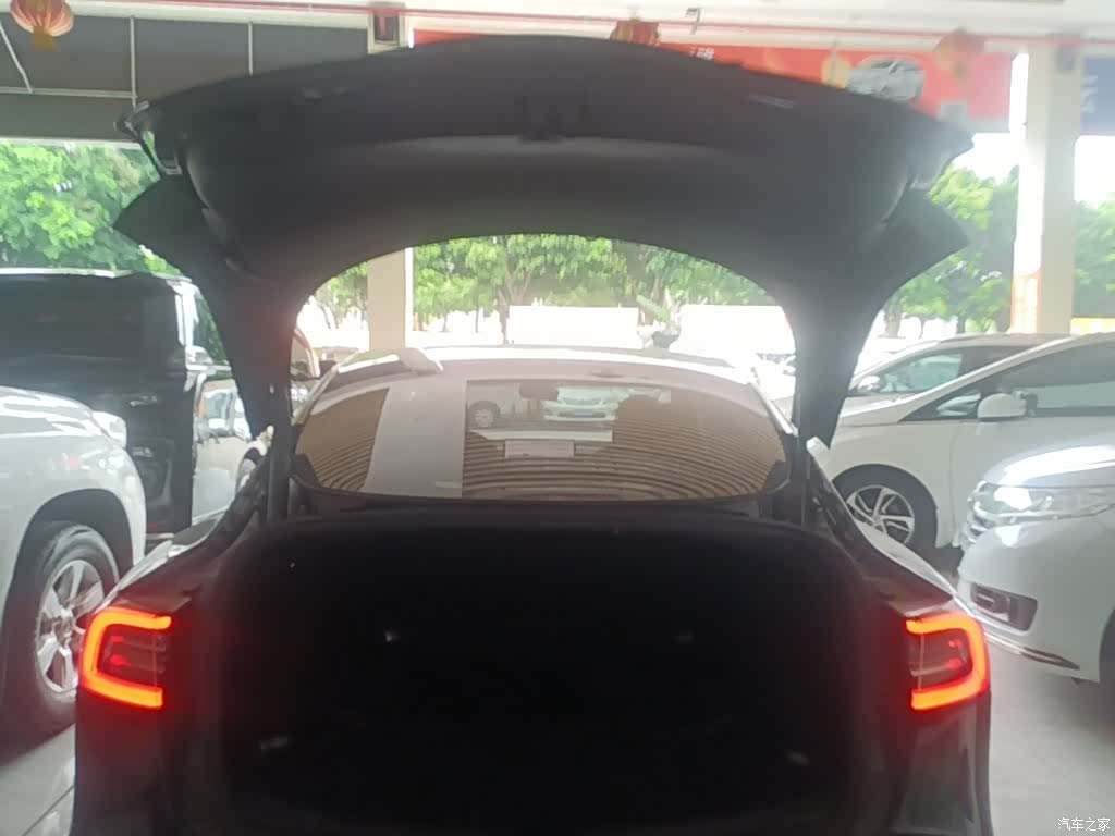 Tesla Model 3, 2022 19
