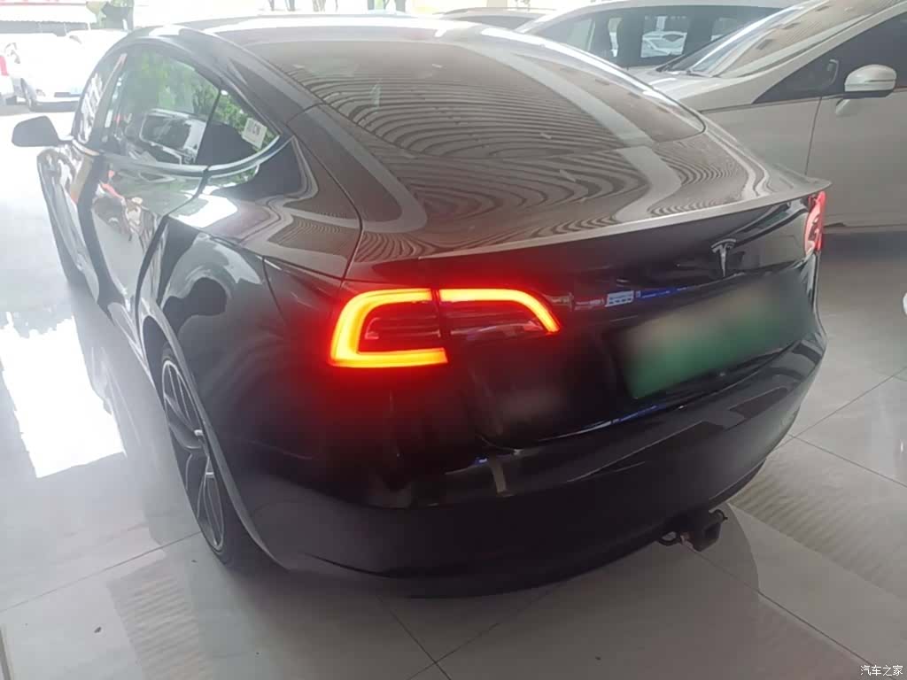 Tesla Model 3, 2022 все фото