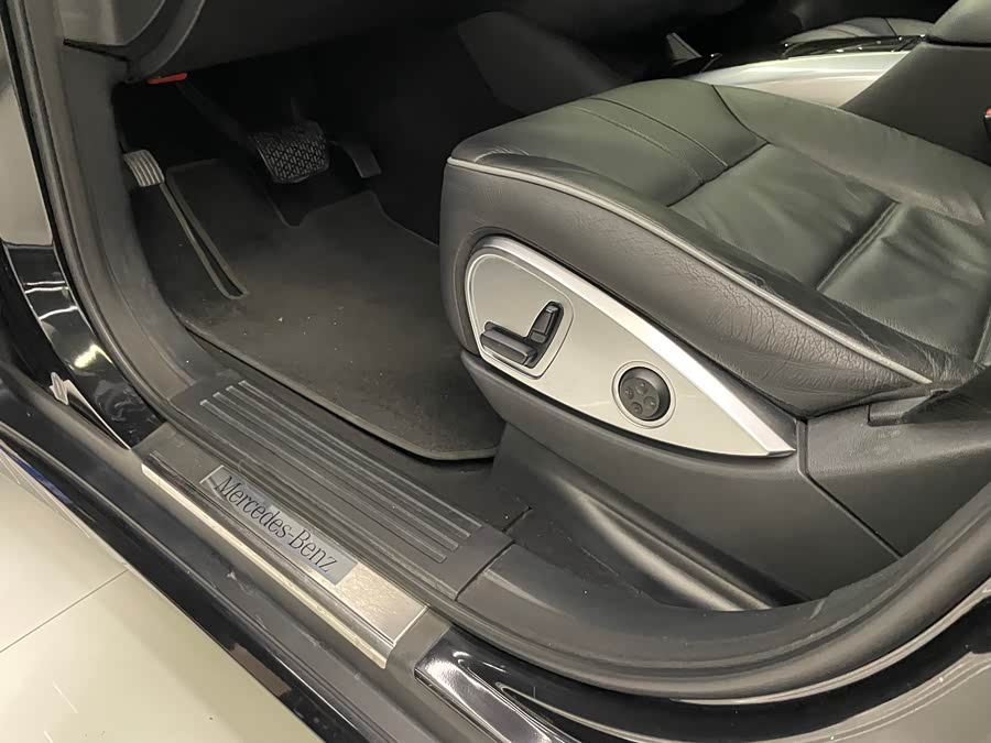 Mercedes-Benz R-Class 2017, фото 29