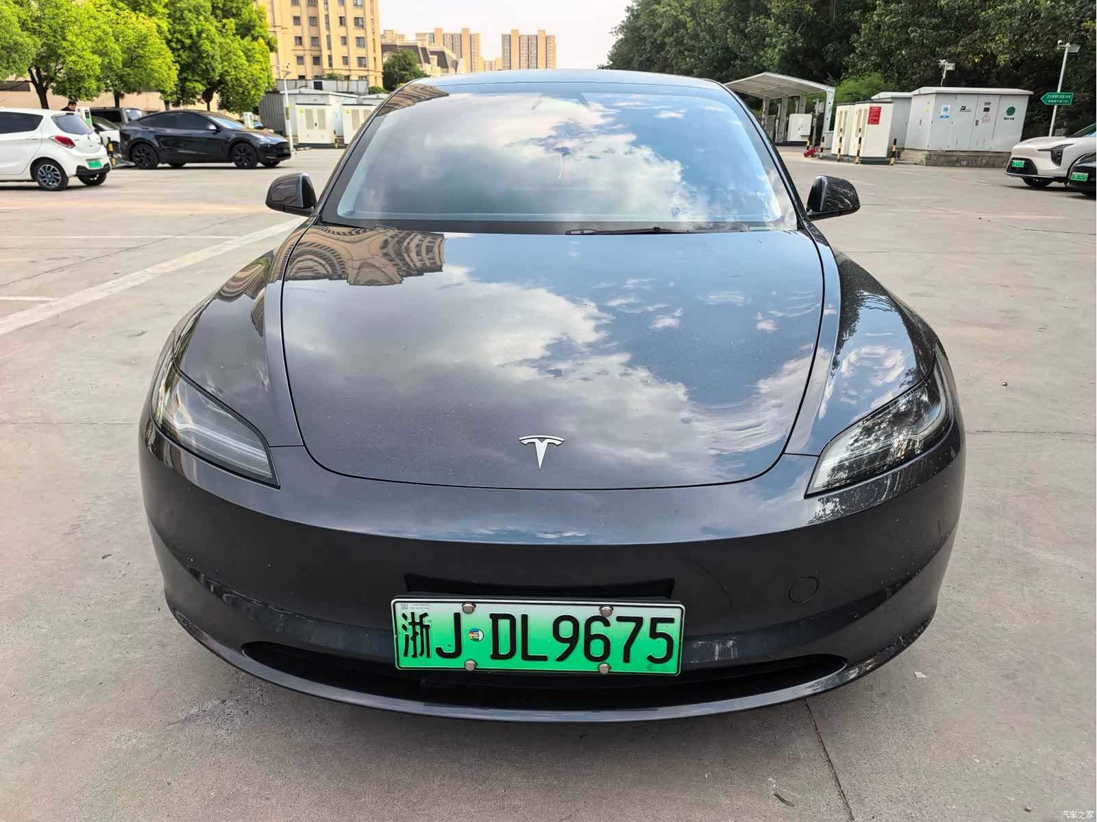 Tesla Model 3, 2025 12