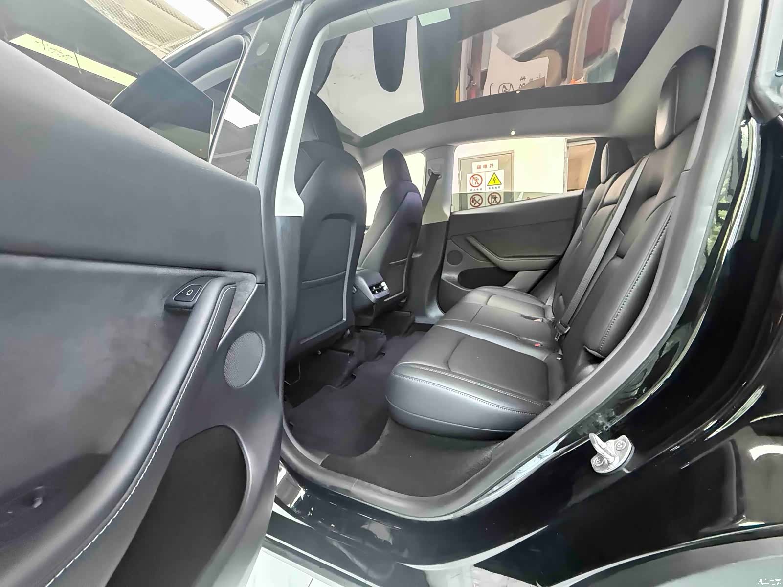 Tesla Model Y, 2022 10