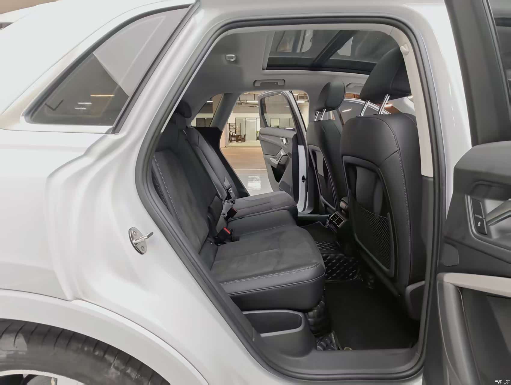 Audi Q3, 2023 12