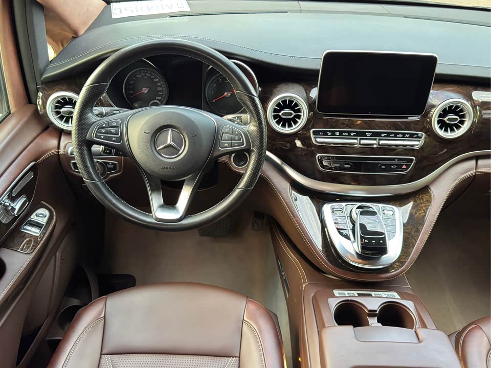 Mercedes-Benz V-class