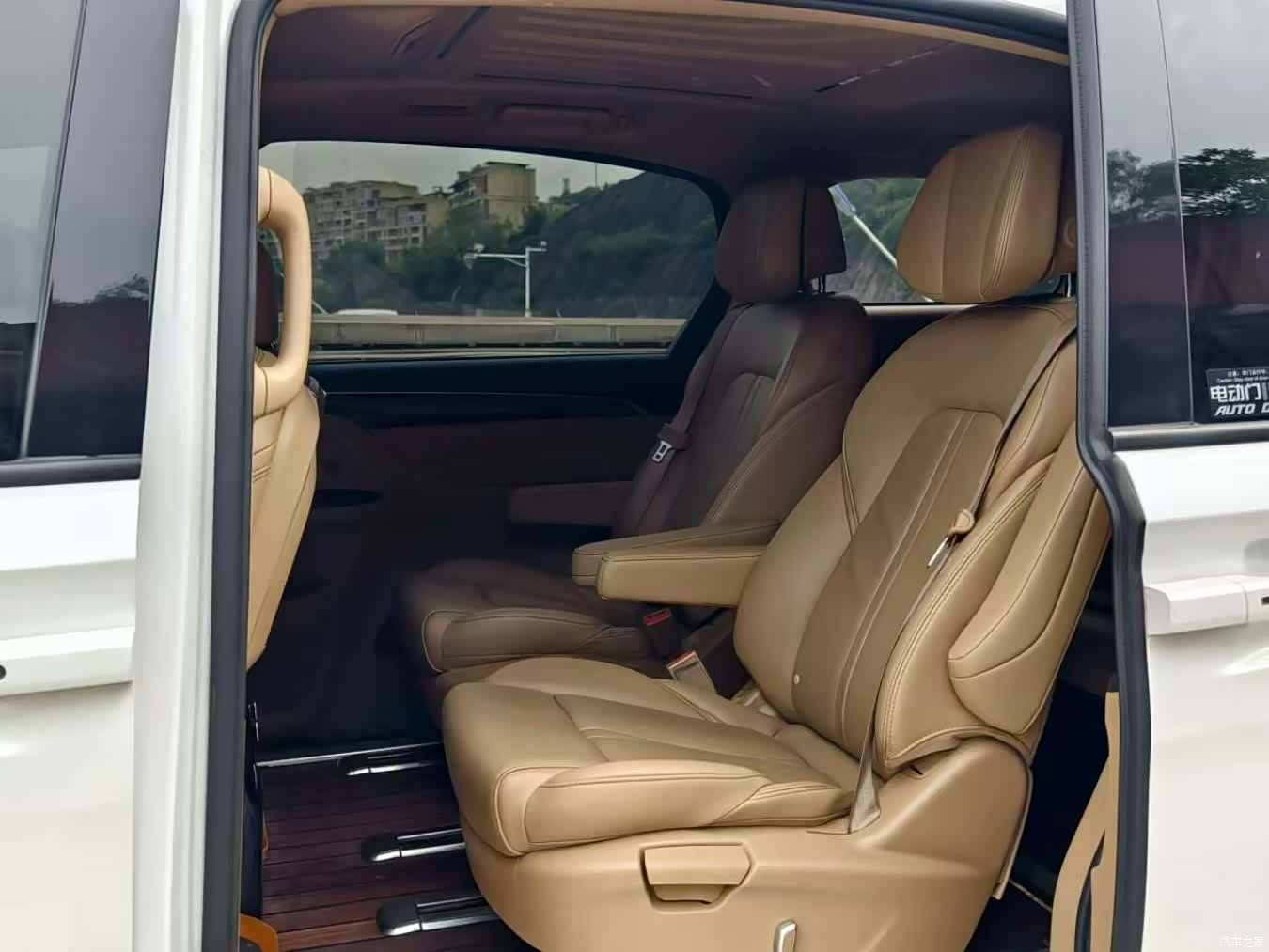 Buick GL8, 2021 все фото