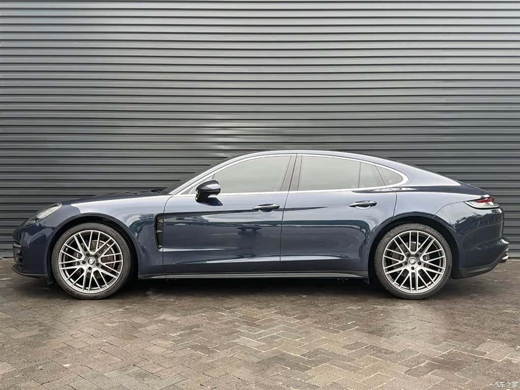 Porsche Panamera, 2022 все фото