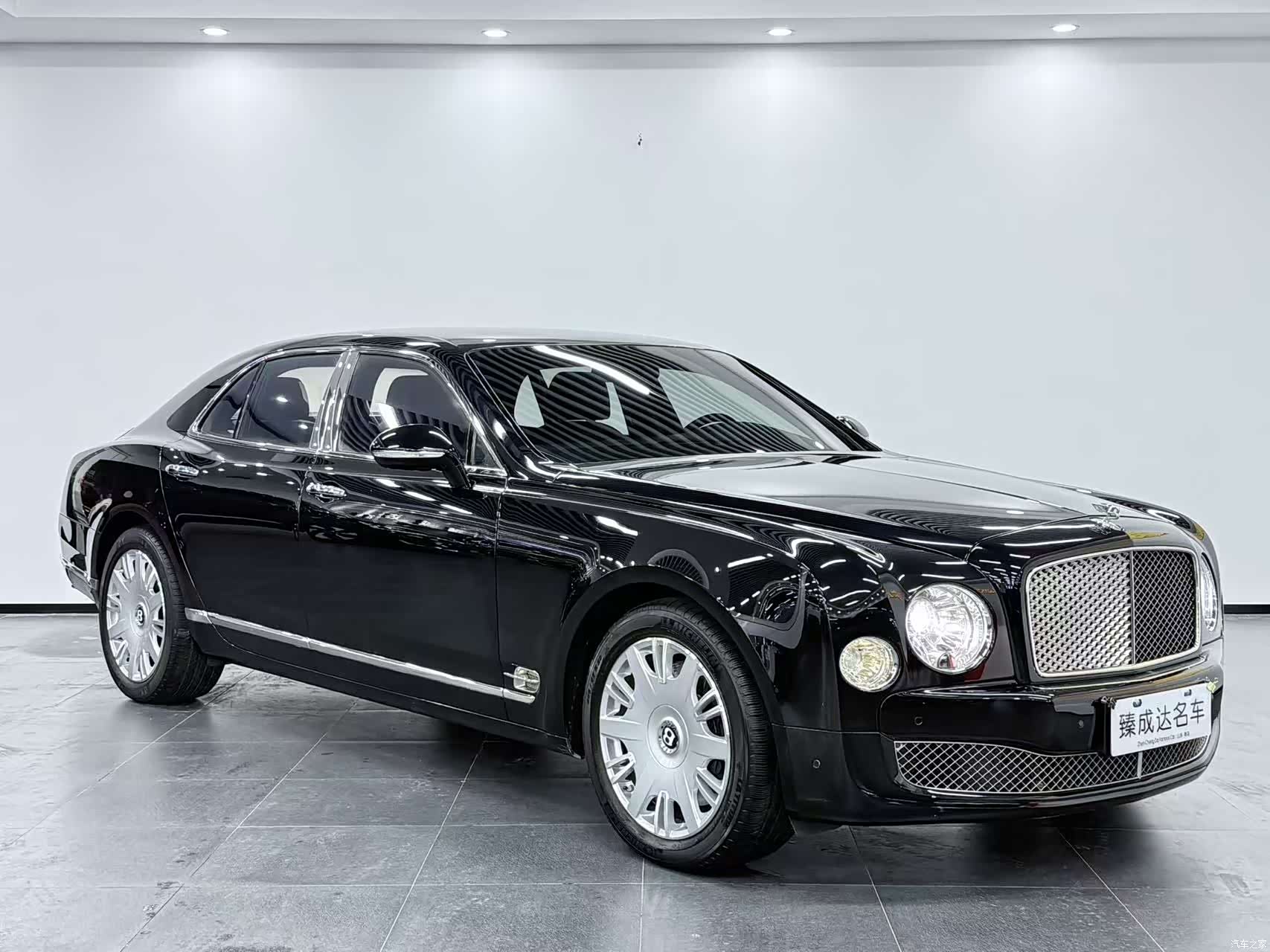 Bentley Mulsanne, 2015 3