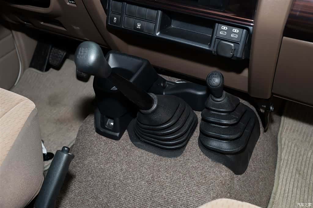 Toyota Land Cruiser, 2026 13
