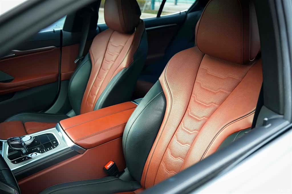 BMW 8 Series, 2021 22