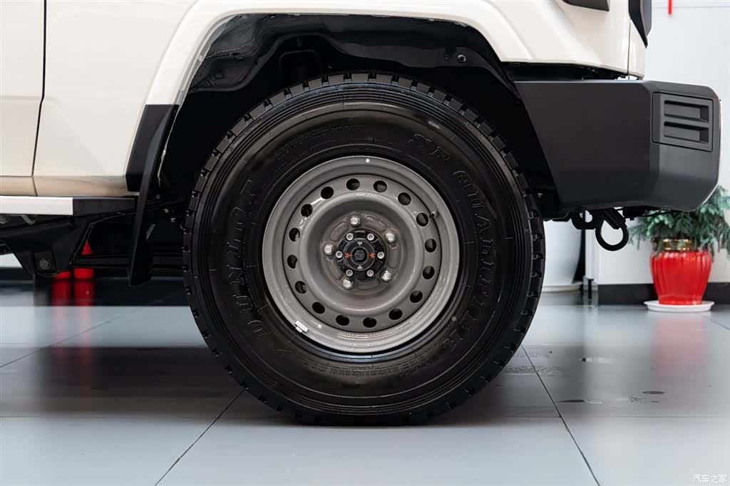 Toyota Land Cruiser, 2026 16