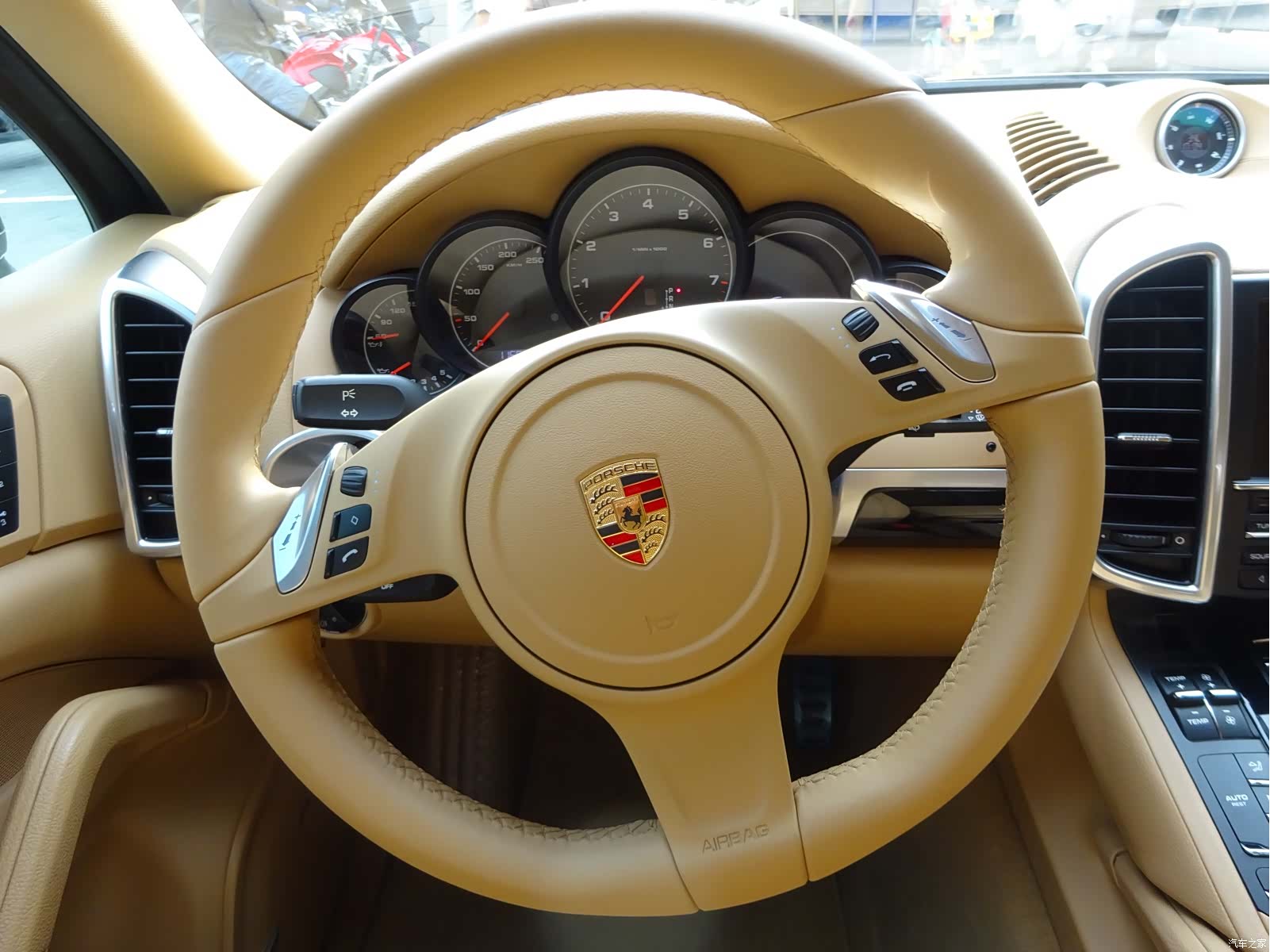 Porsche Cayenne, 2013 16