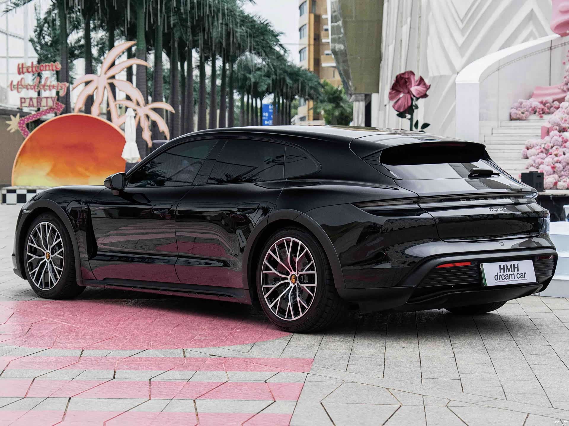 Porsche Taycan, 2023 10