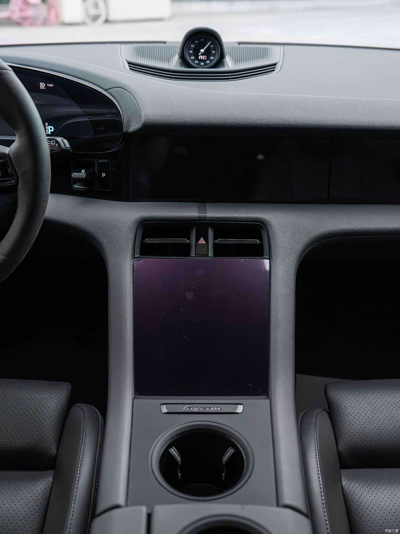 Porsche Taycan, 2023 15
