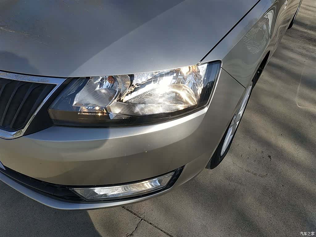 Skoda Rapid, 2015 24