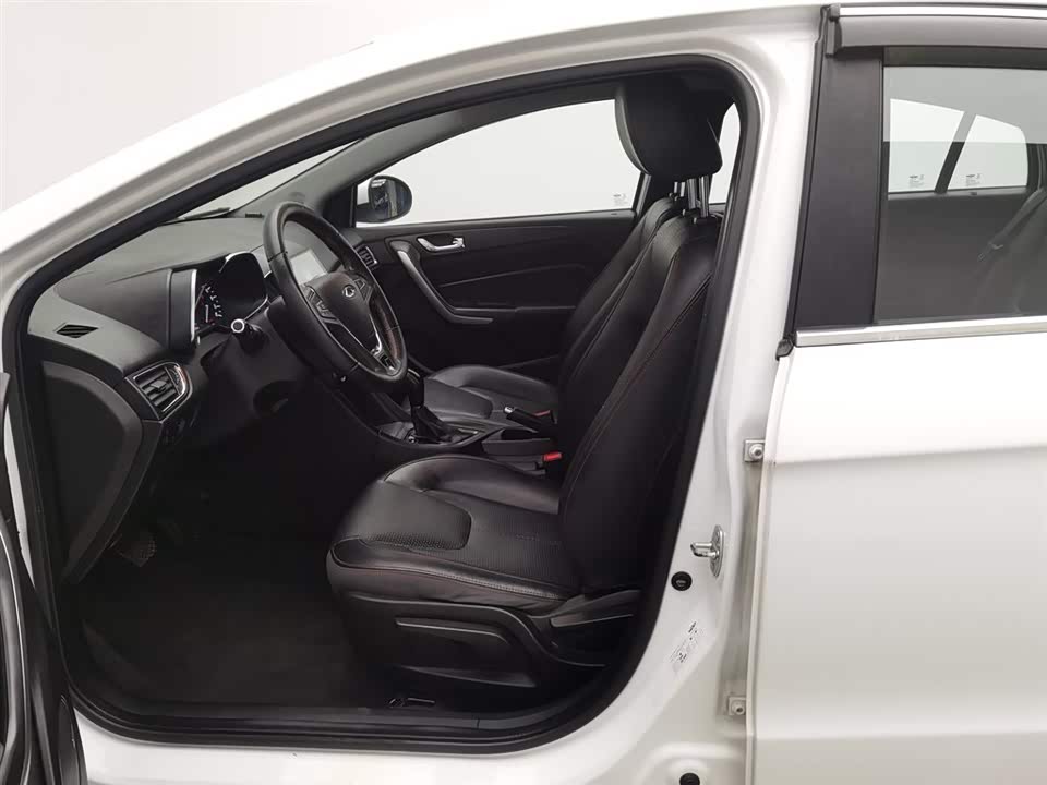 Chery Arrizo 5 Chery Arrizo 5