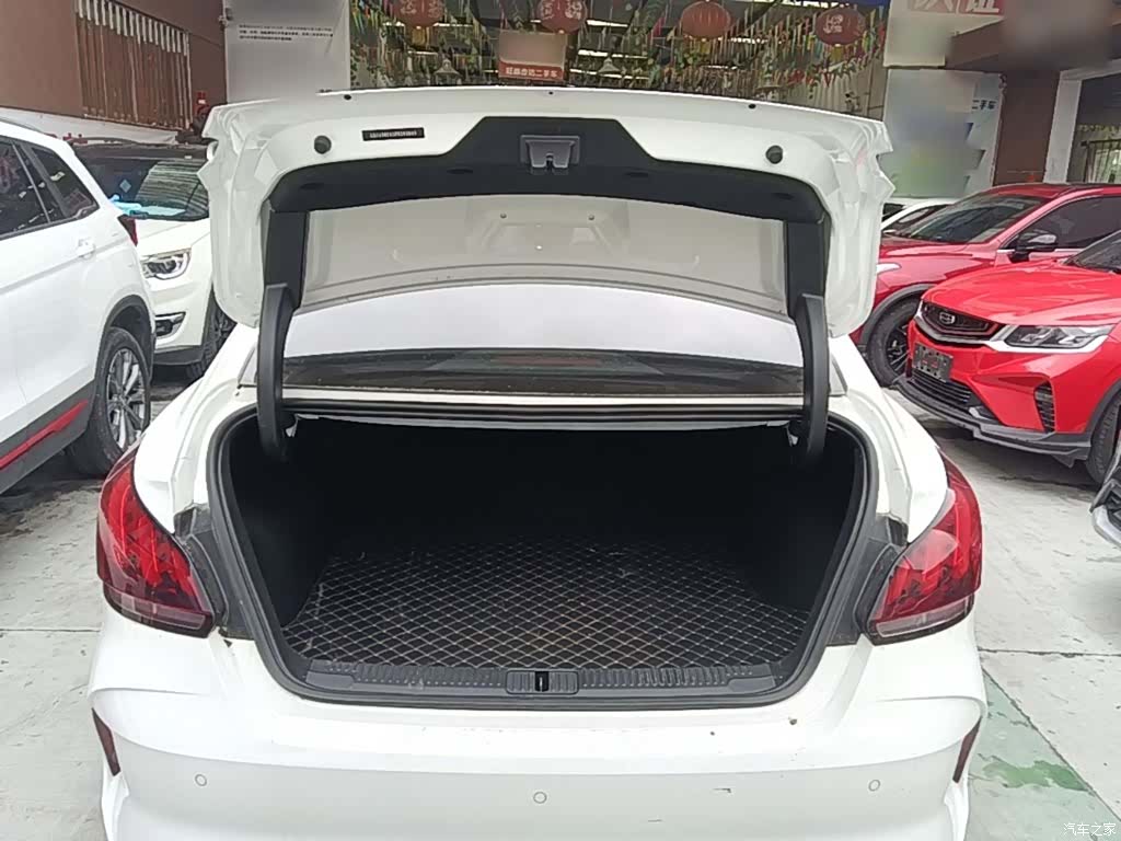 MG MG5, 2023 19