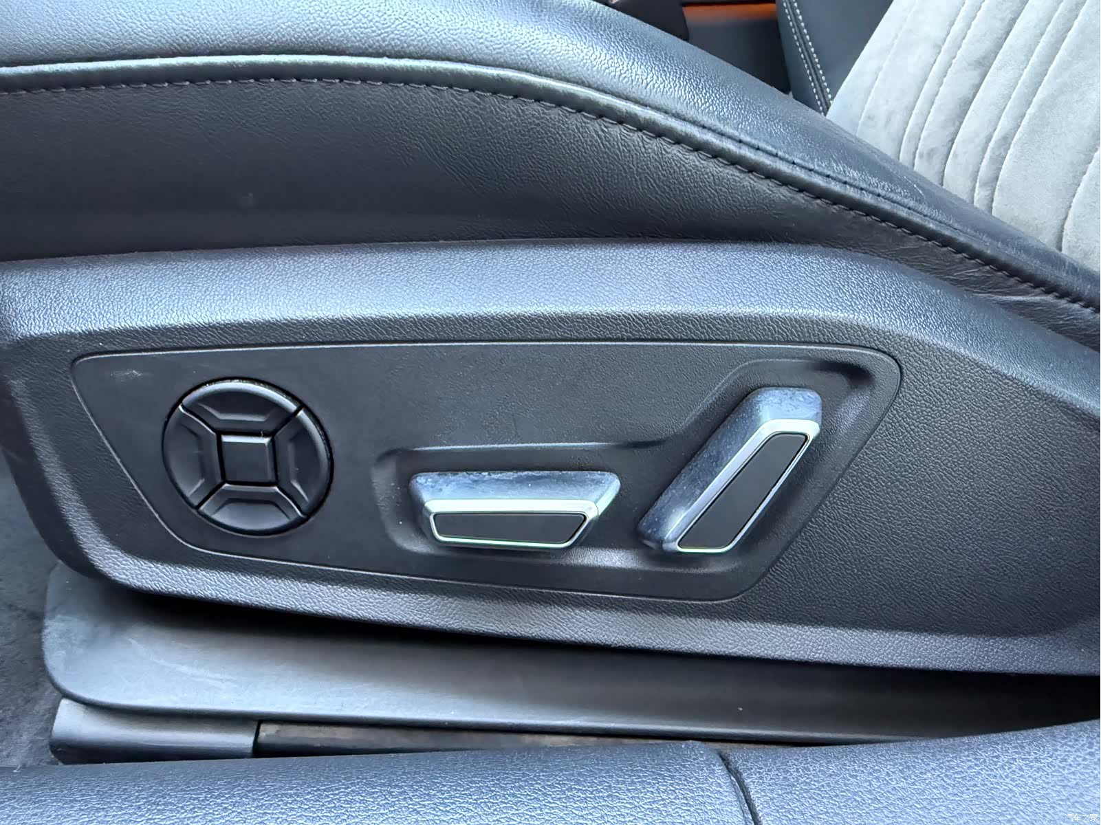 Audi A6L, 2024 12