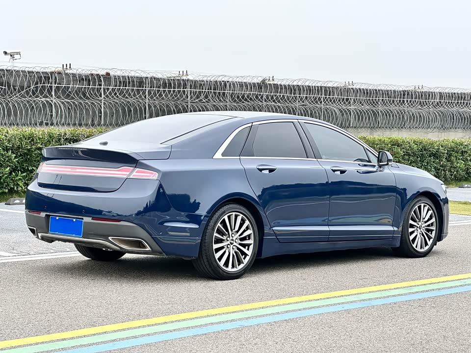 Lincoln MKZ
