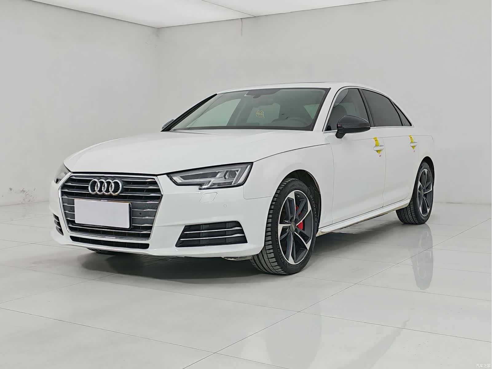 Audi A4L, 2017 1