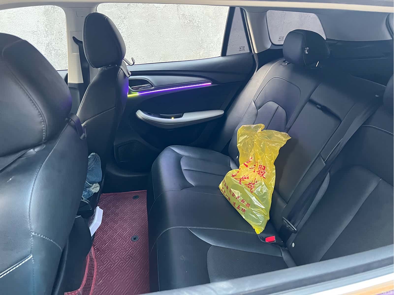 Roewe Ei5, 2018 все фото