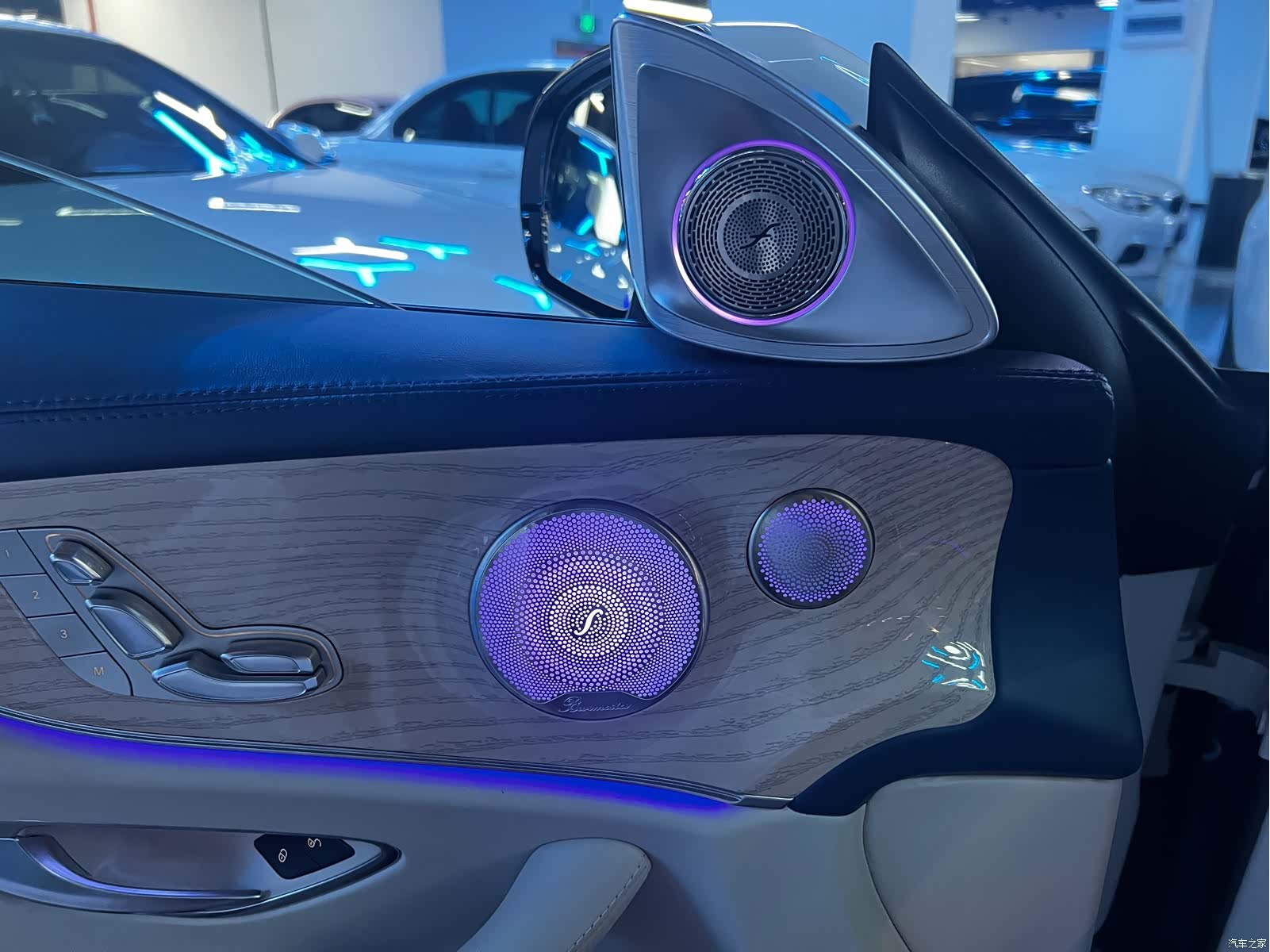 Mercedes-Benz E-Class, 2020 4