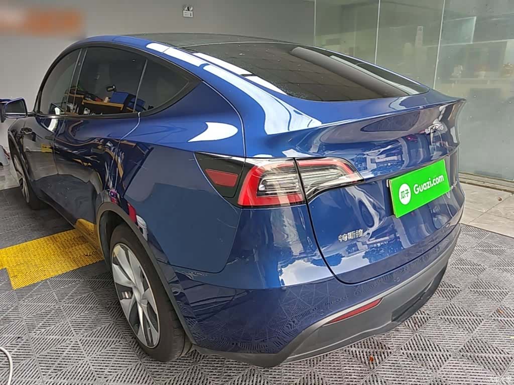 Tesla Model Y, 2023 все фото