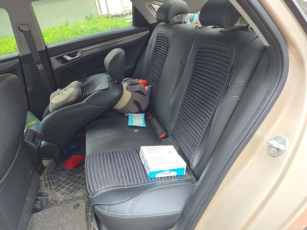 Geely Emgrand, 2021 15