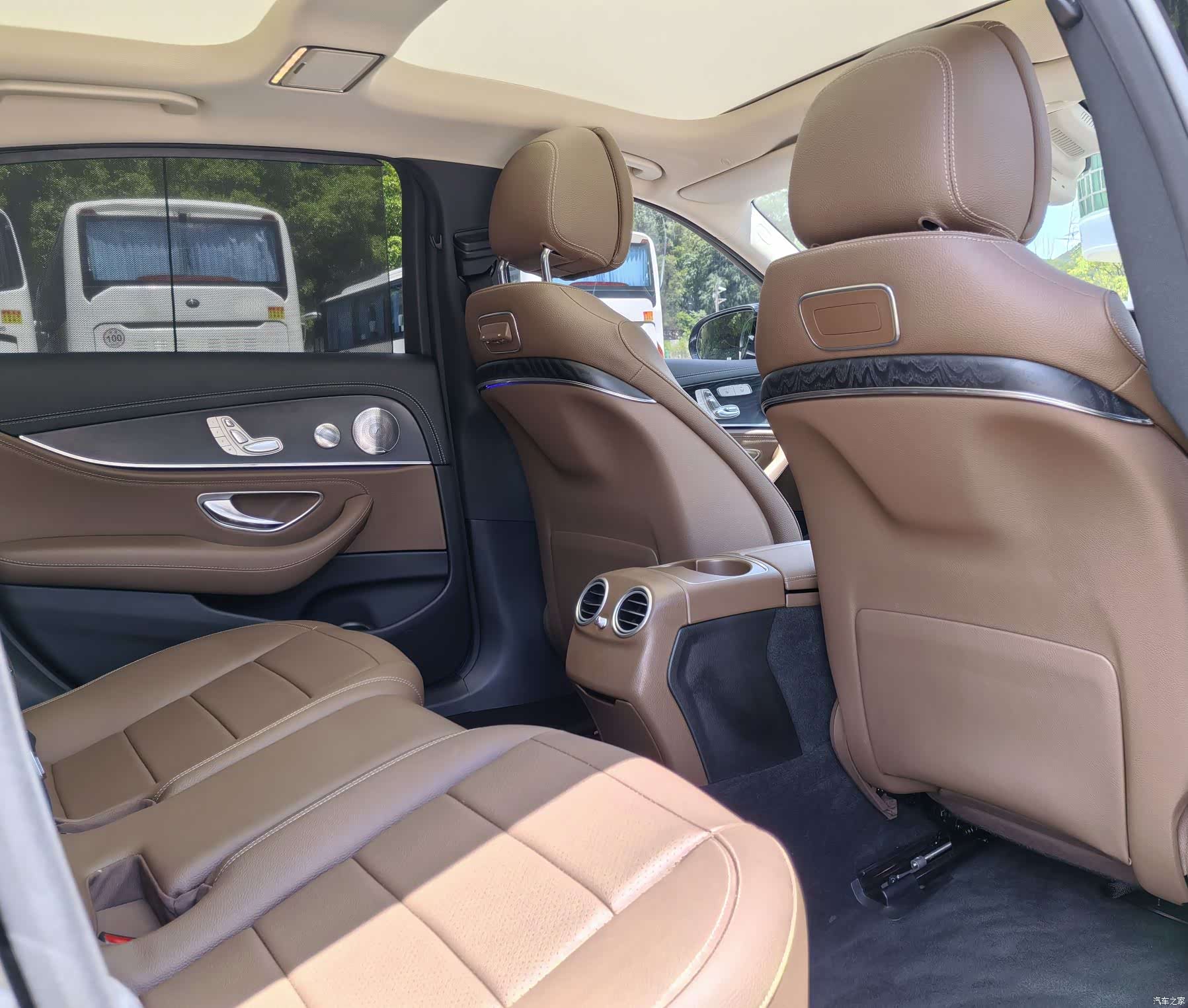 Mercedes-Benz E-Class, 2018 11