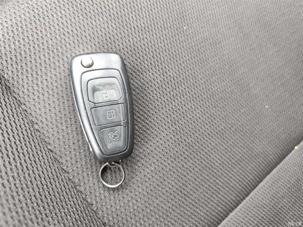 Ford Focus, 2015 17