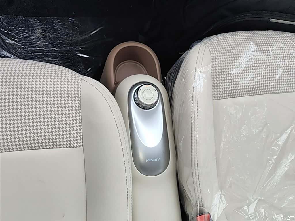 Wuling MINIEV, 2026 14
